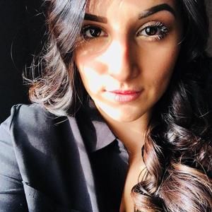 Meet your Posher, Andrea